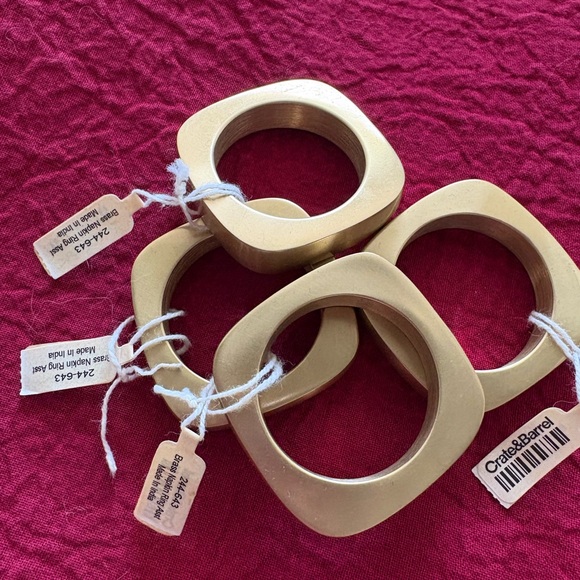 Crate&Barrel Brass Napkin Rings (set of 4) - Picture 5 of 13